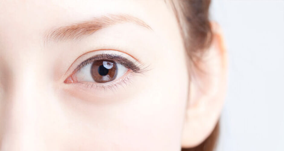 目元のエイジングケア